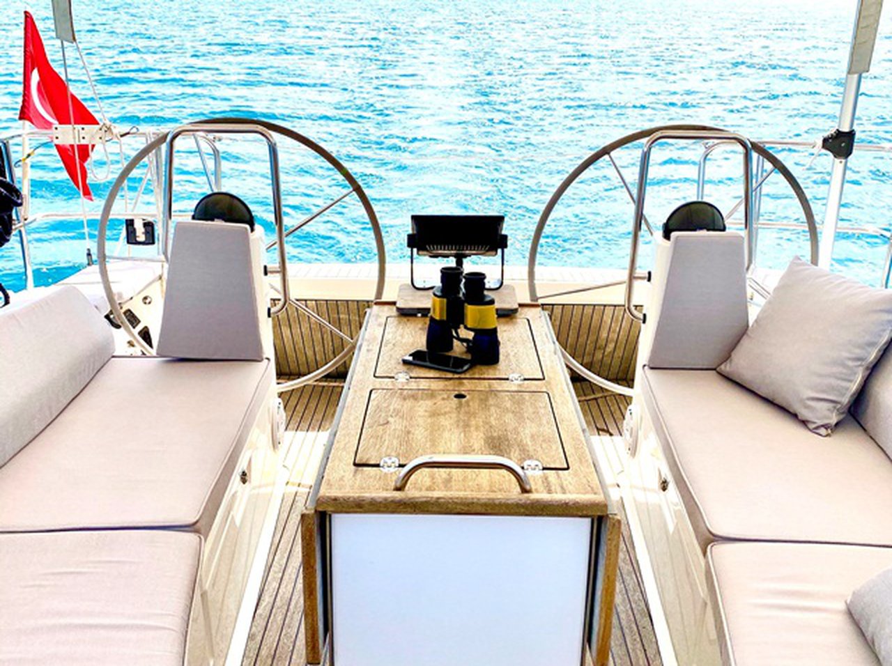 Bavaria Cruiser 40 — photo 3