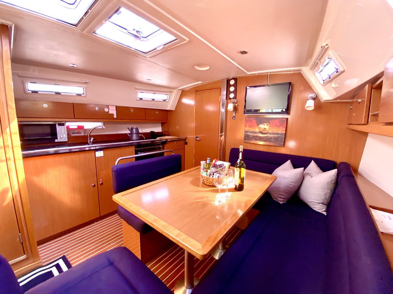 Bavaria Cruiser 40 — photo 4