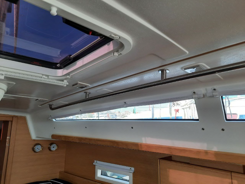 Elan E4 - 2 cab. — photo 12