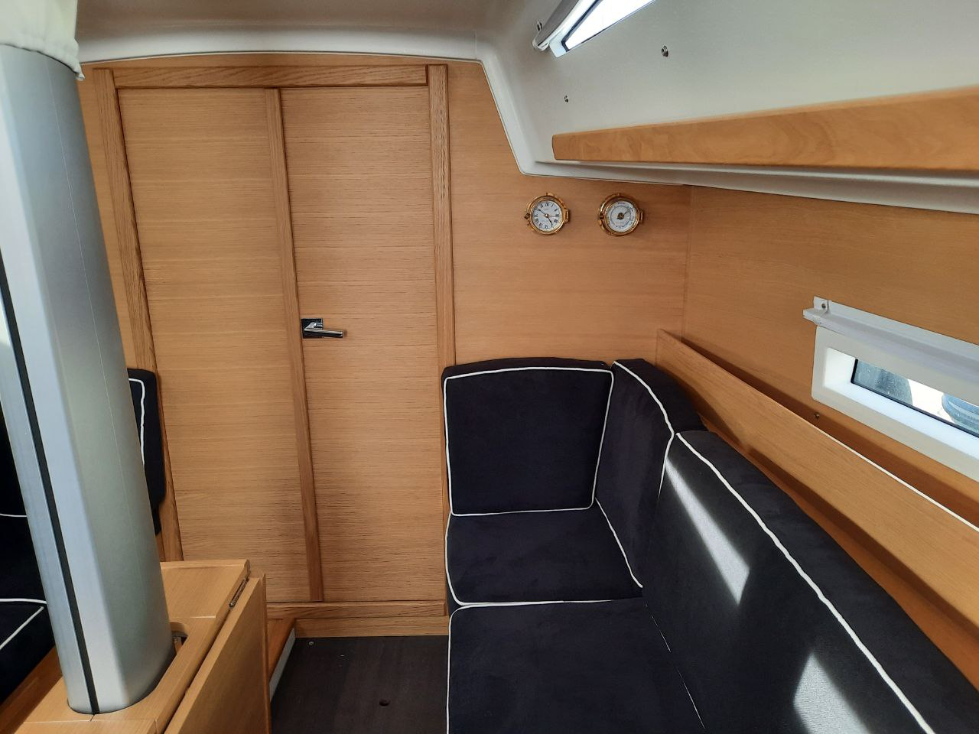 Elan E4 - 2 cab. — photo 13