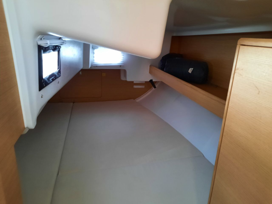 Elan E4 - 2 cab. — photo 18