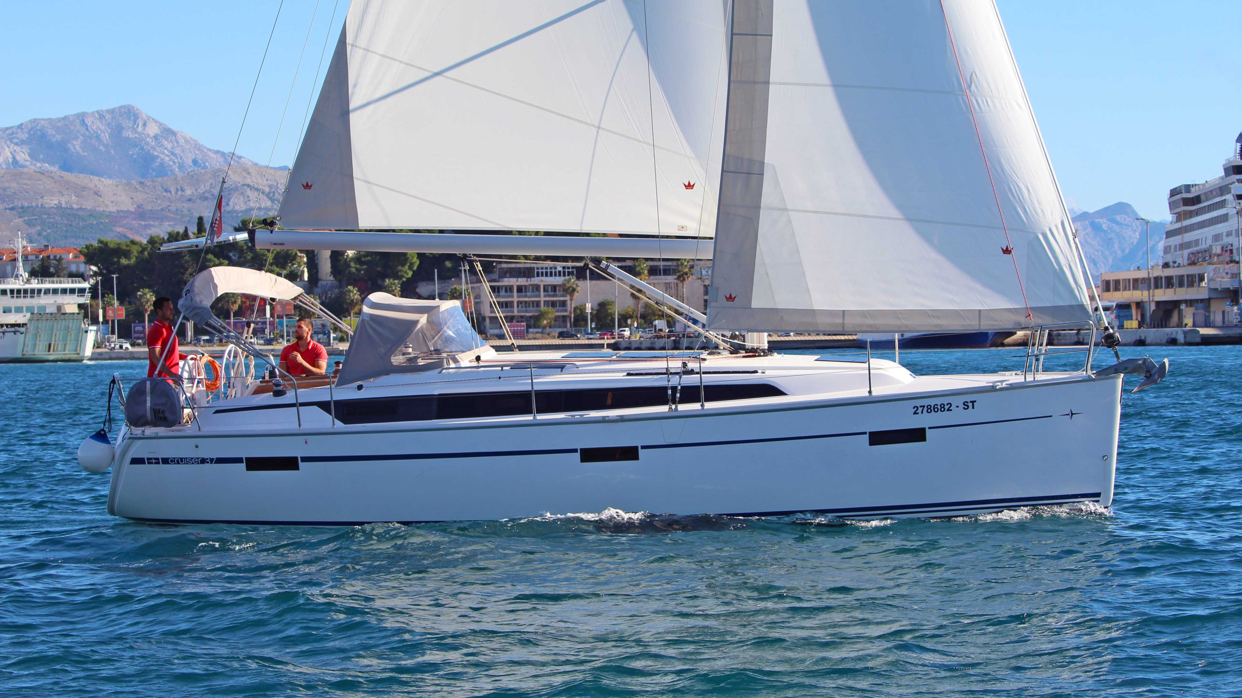 Bavaria Cruiser 37 - 3 cab. — photo 10