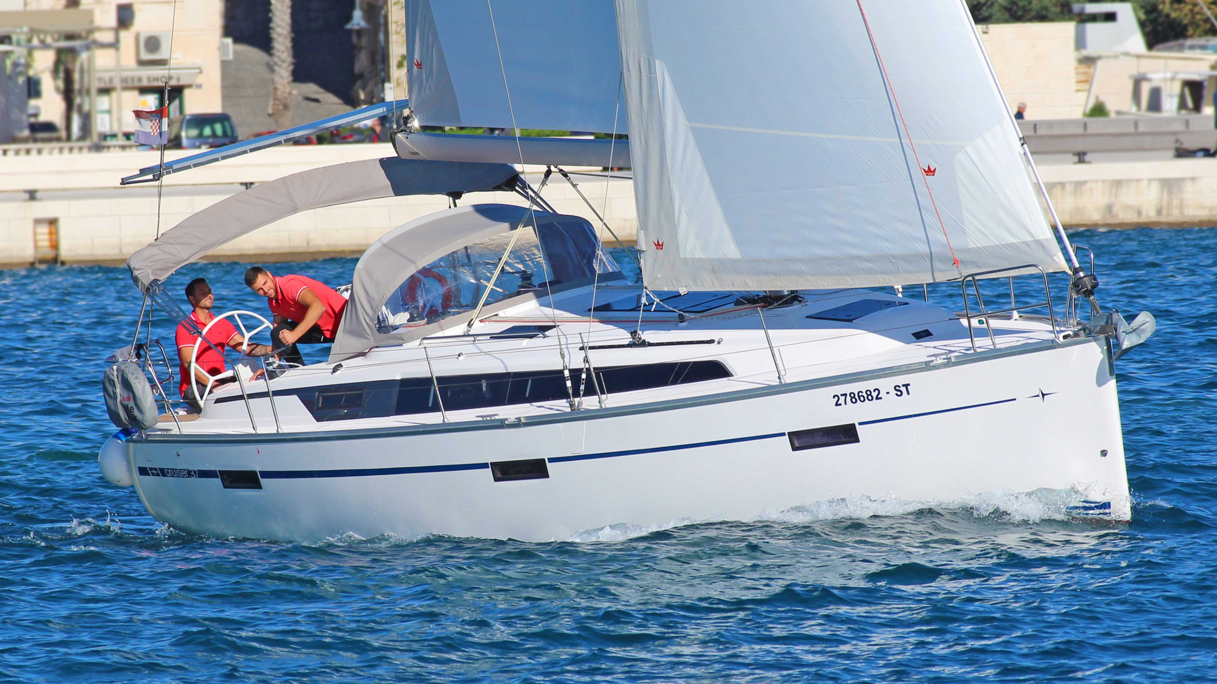 Bavaria Cruiser 37 - 3 cab. — photo 12