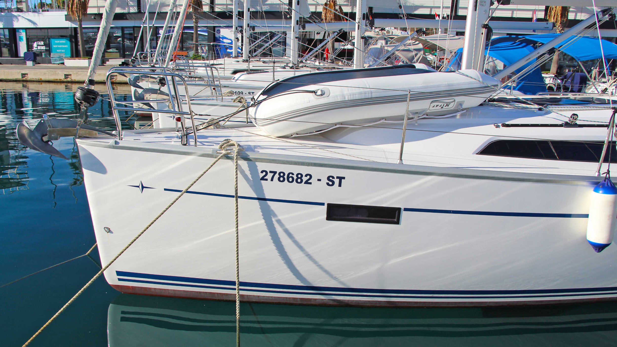 Bavaria Cruiser 37 - 3 cab. — photo 17
