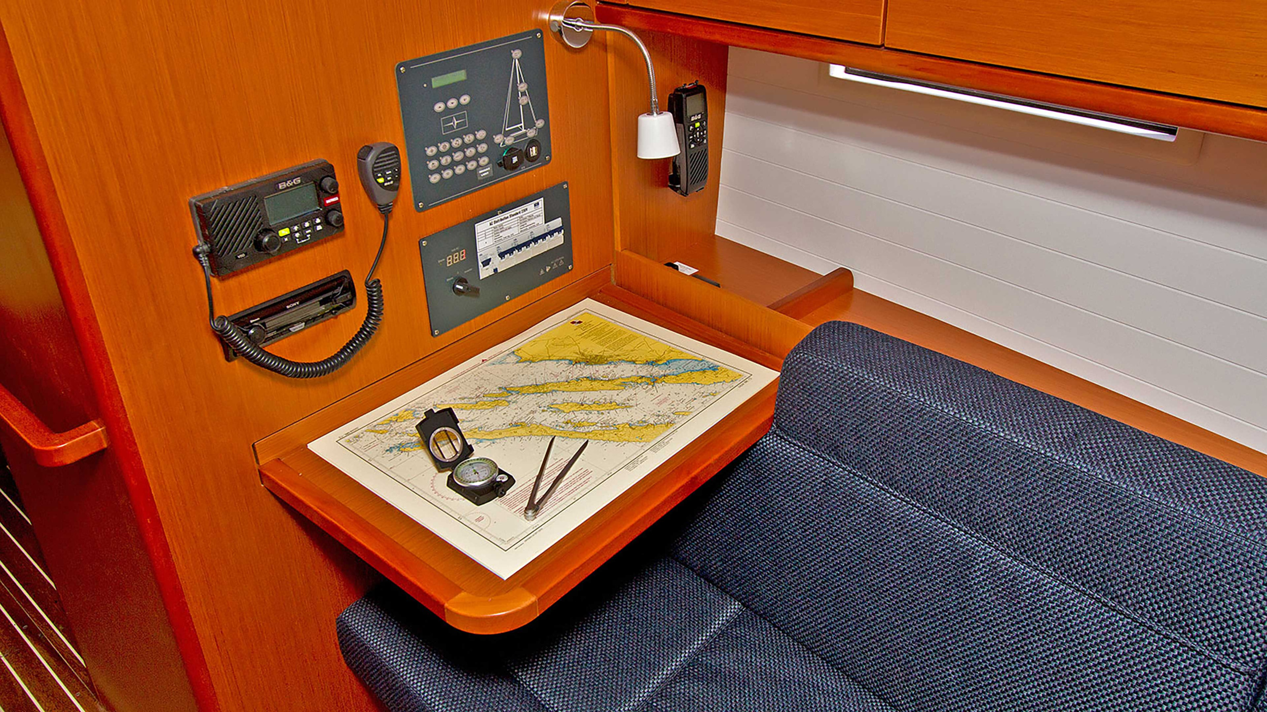Bavaria Cruiser 37 - 3 cab. — photo 4