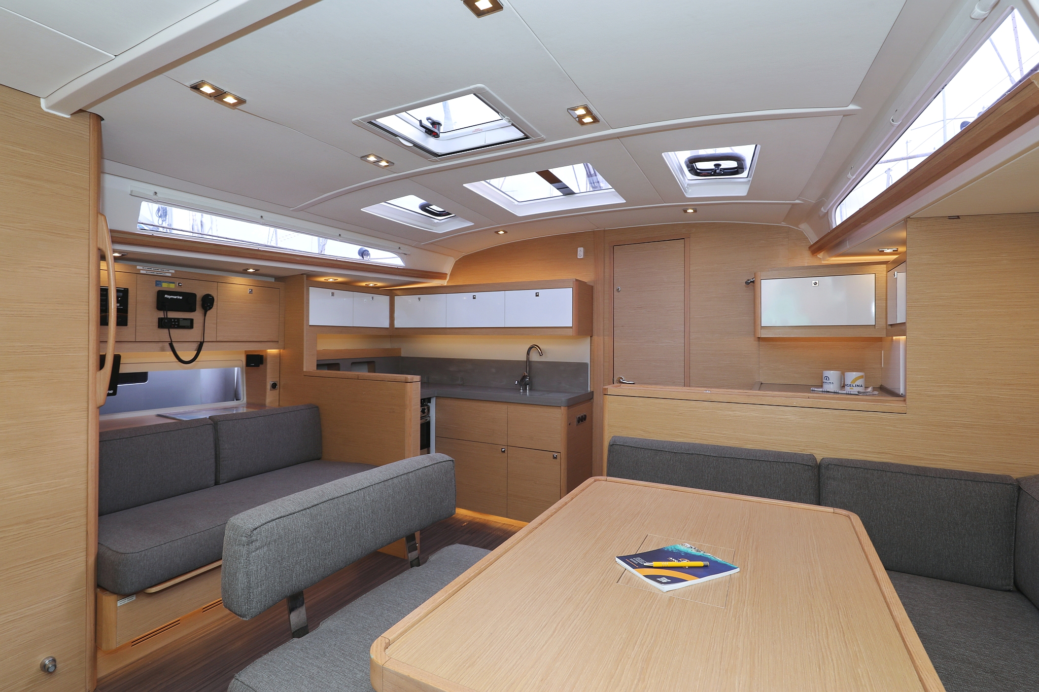 Dufour 470 - 3 cab. — photo 15