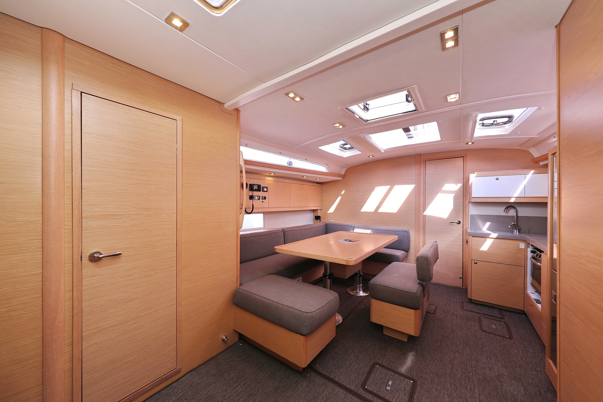 Dufour 470 - 3 cab. — photo 14