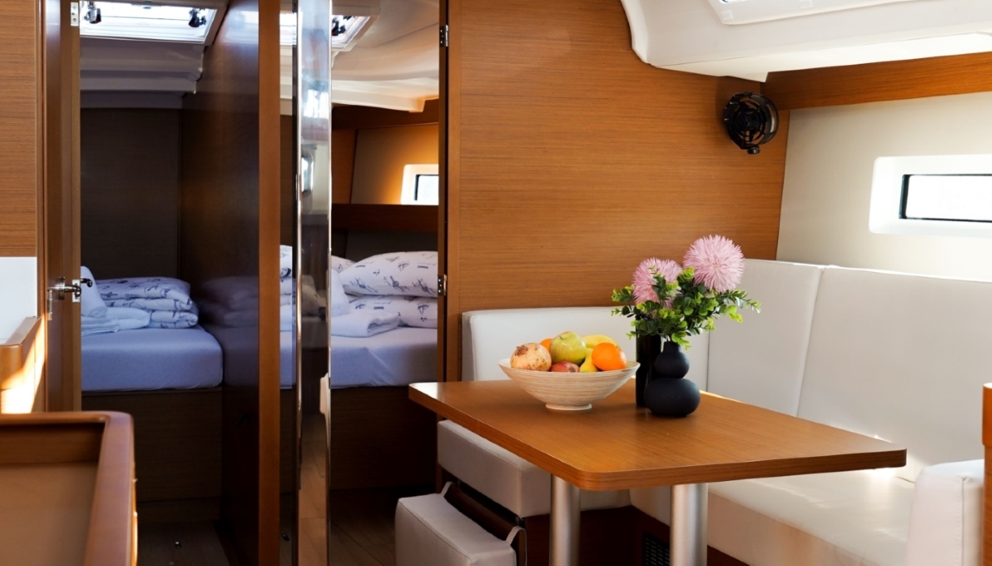 Sun Odyssey 440 - 4 cab. — photo 3