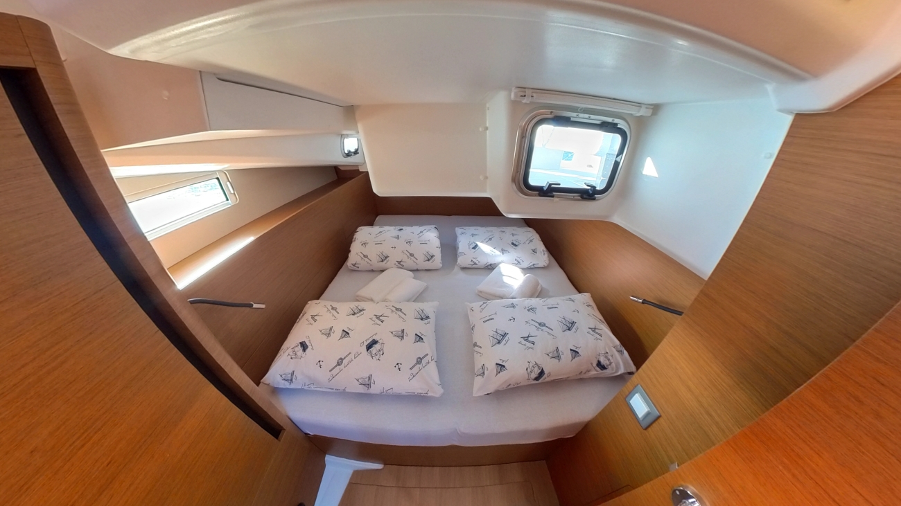 Sun Odyssey 440 - 4 cab. — photo 5
