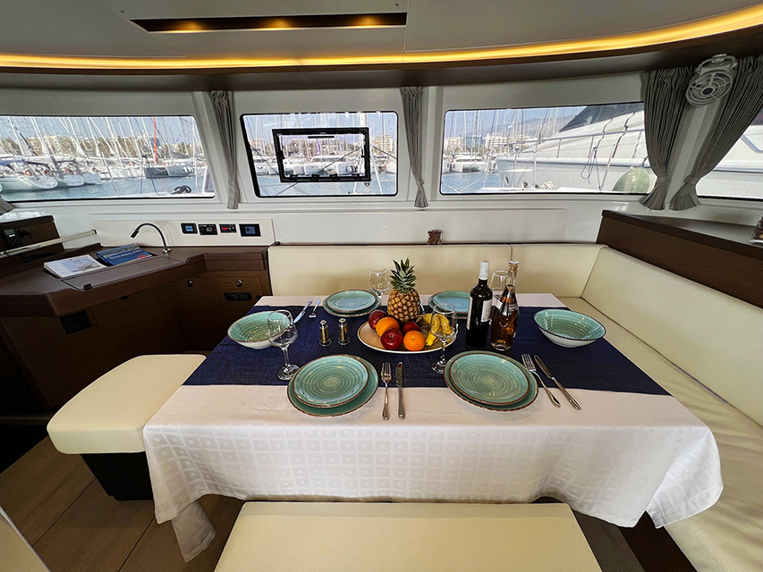 Lagoon 46 - 4 + 2 cab. — photo 17