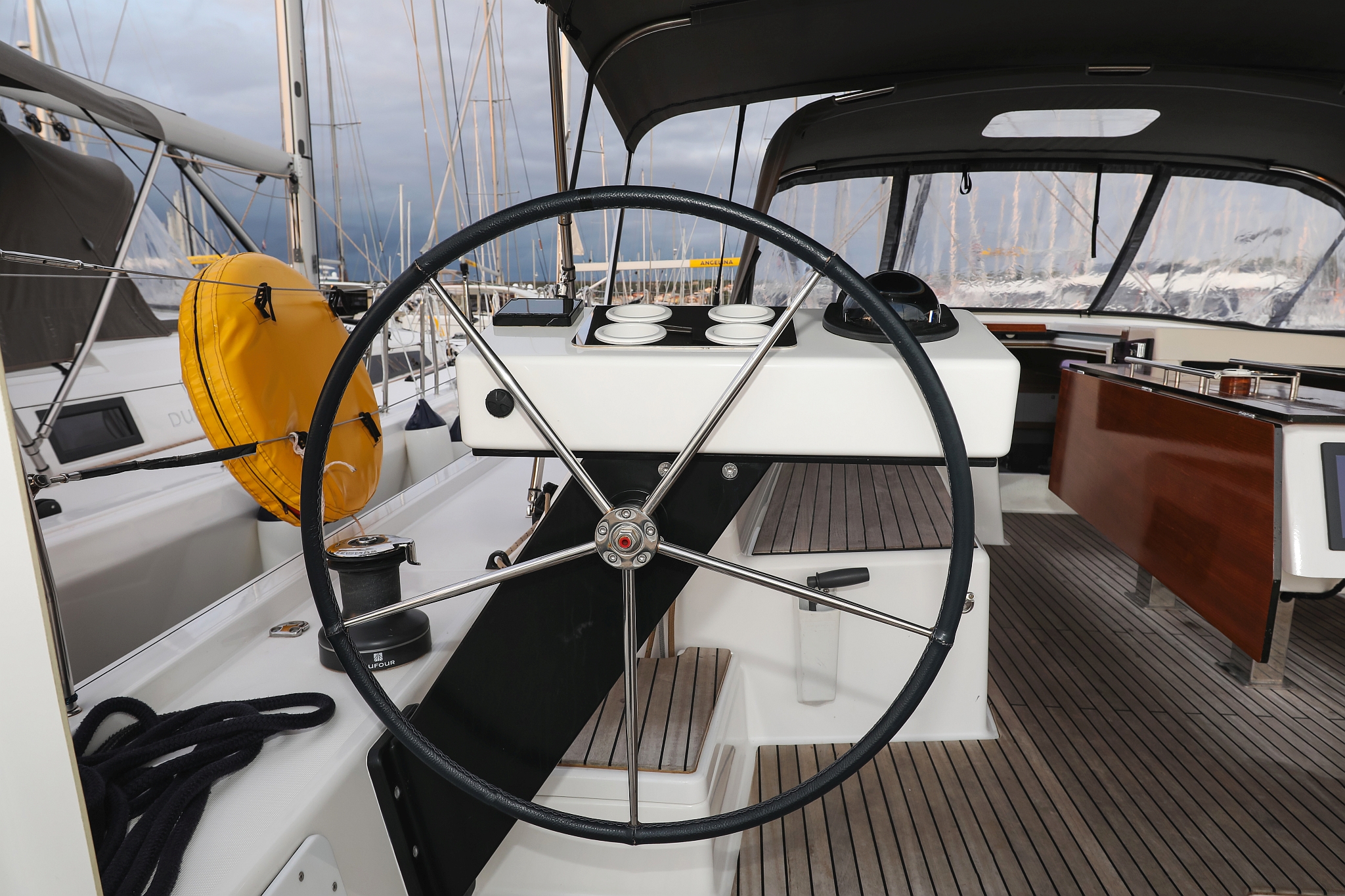 Dufour 470 - 5 cab. — photo 4