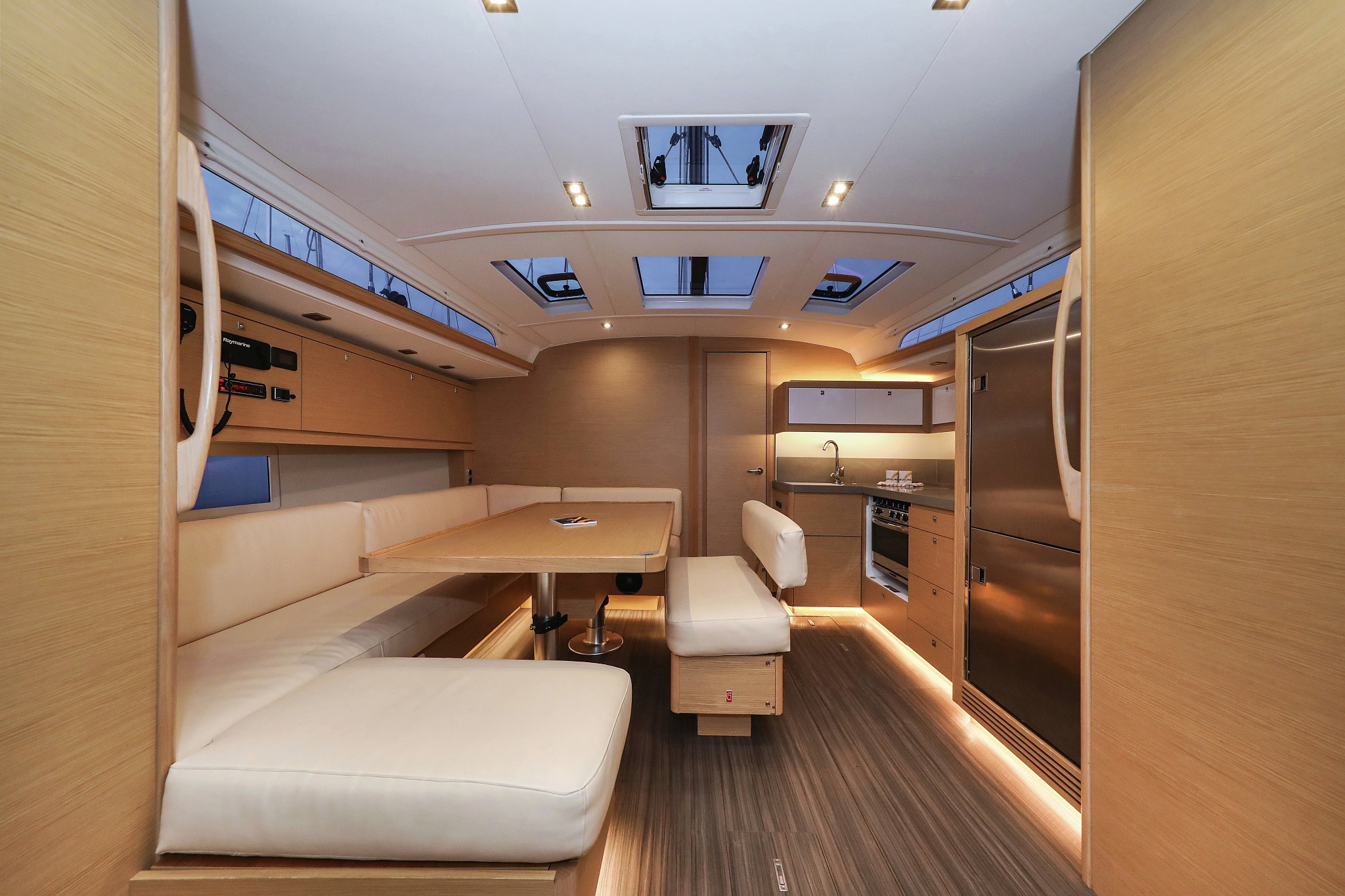 Dufour 470 - 5 cab. — photo 12