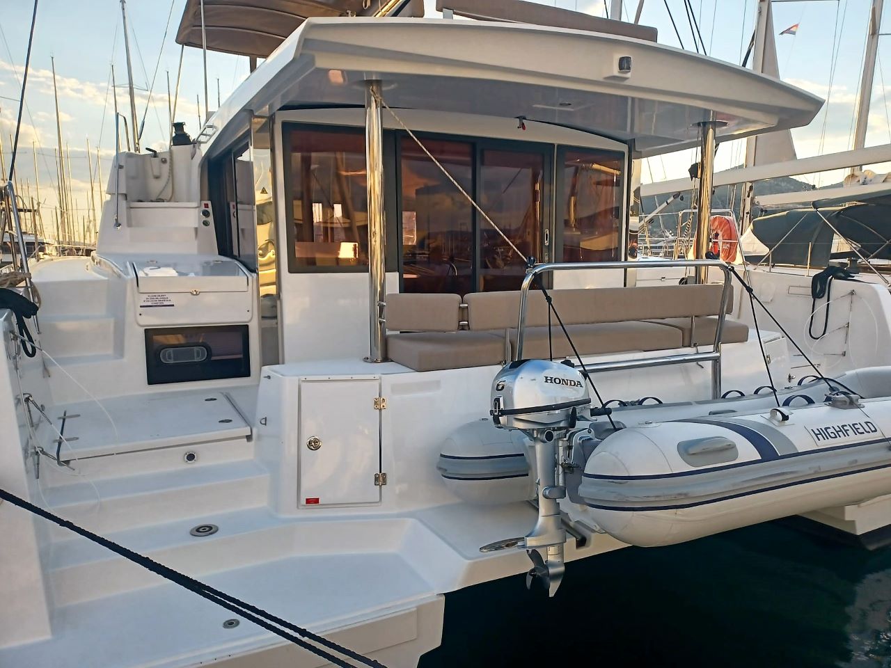 Bali 4.4 - 4 + 2 cab. — photo 4