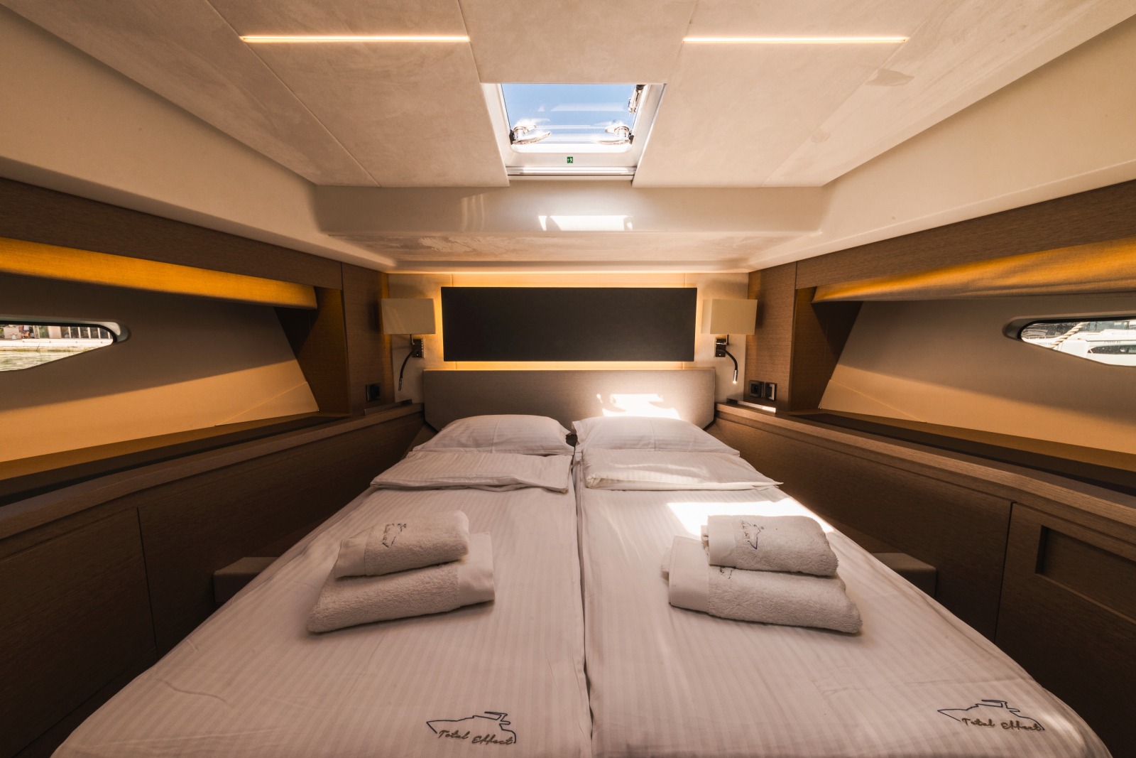 Prestige 590 Flybridge - 3 + 1 cab. — photo 9