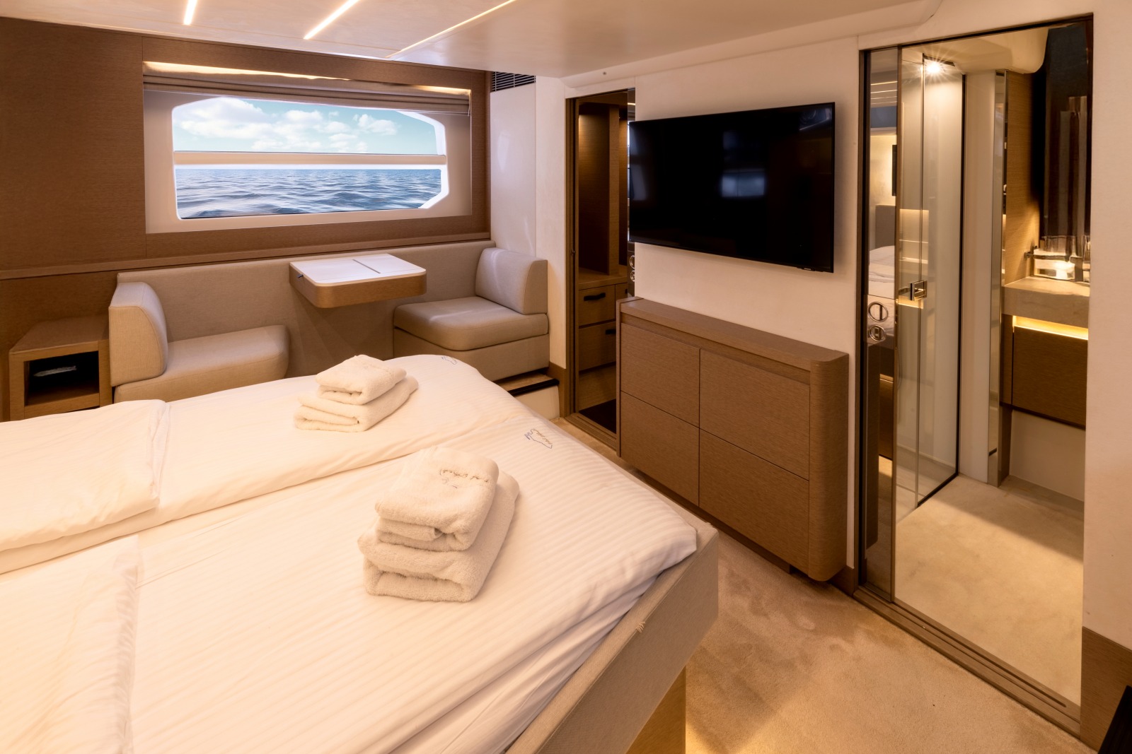 Prestige 590 Flybridge - 3 + 1 cab. — photo 10