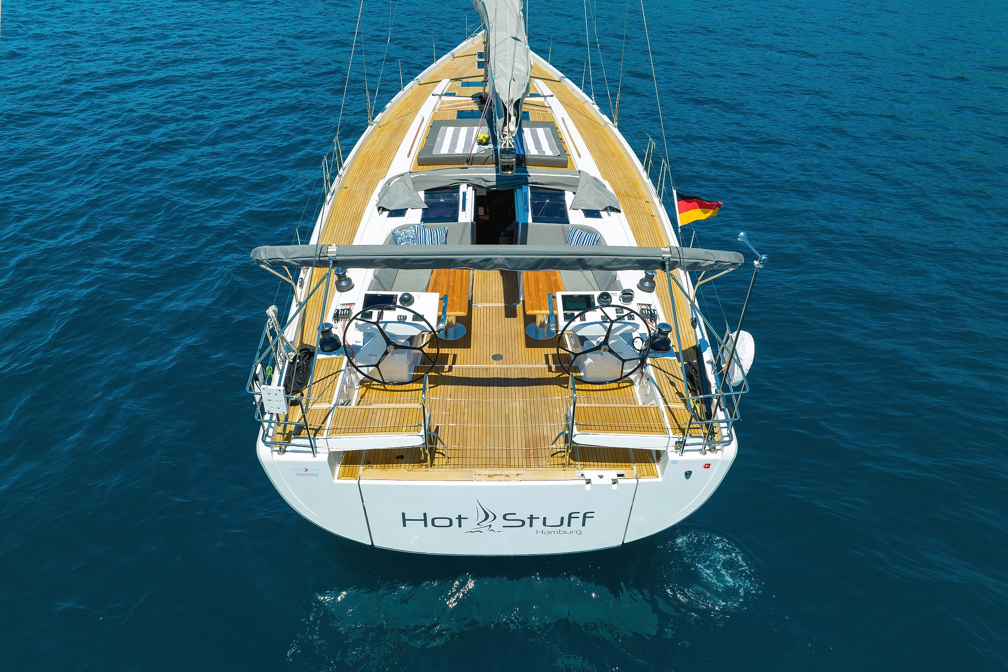 Hanse 588 - 5 + 1 cab. — photo 3