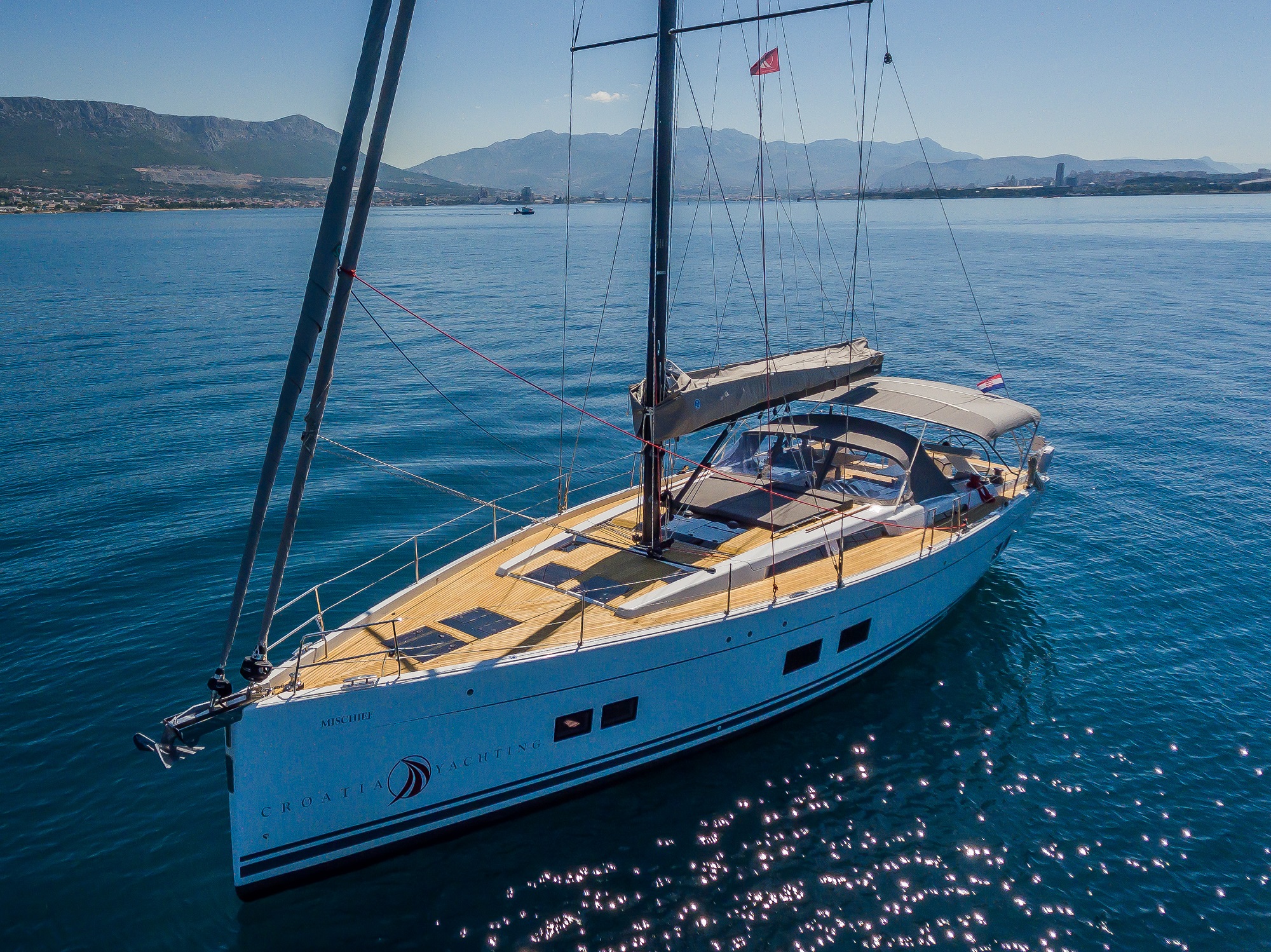 Hanse 588 - 4 + 1 cab. — photo 5