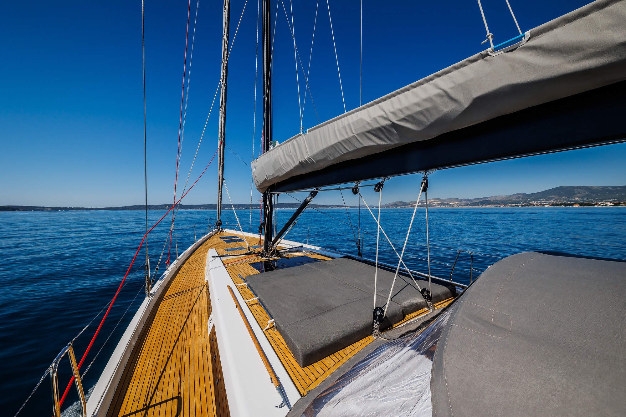 Hanse 588 - 4 + 1 cab. — photo 7
