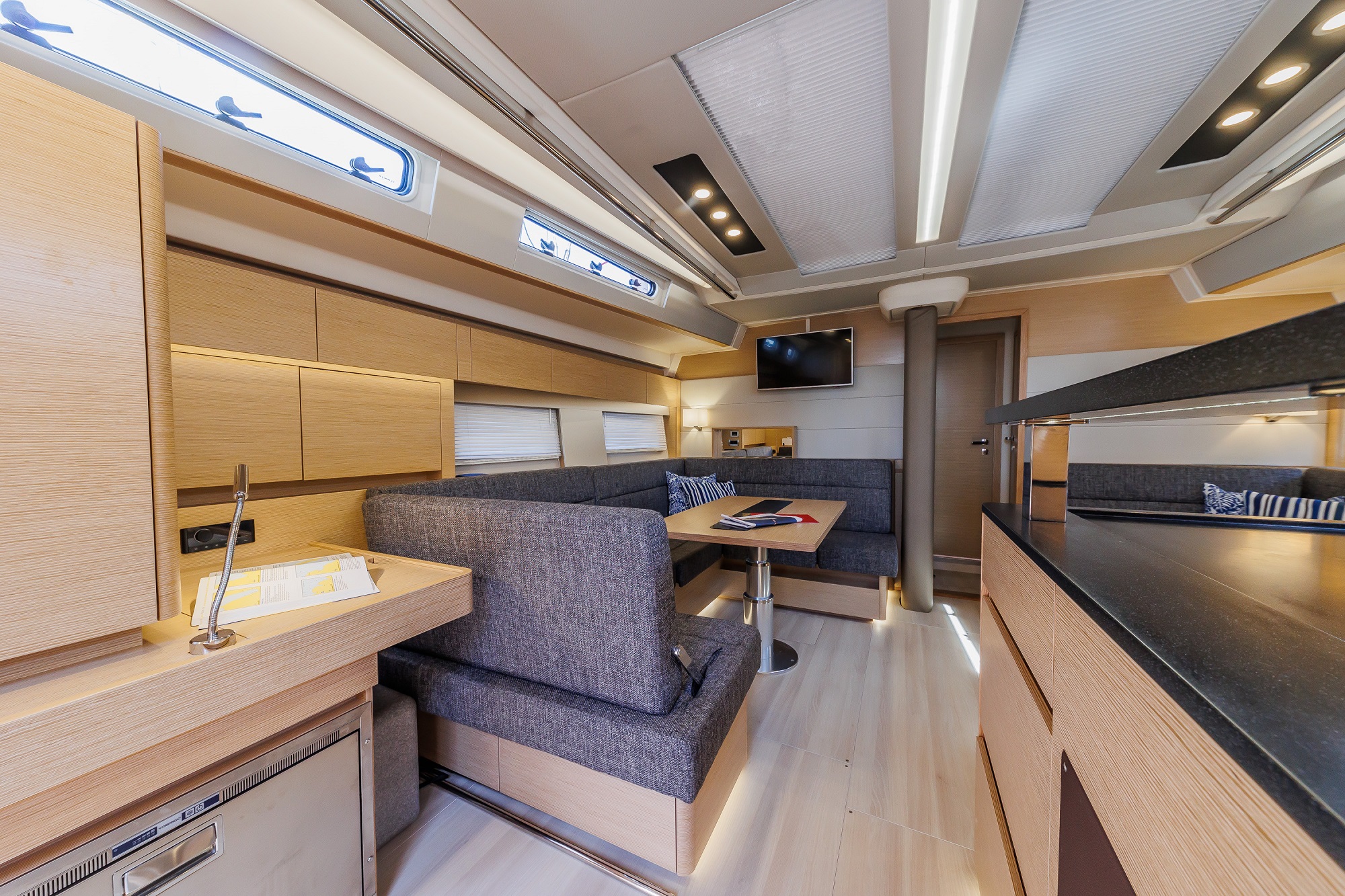 Hanse 588 - 4 + 1 cab. — photo 14