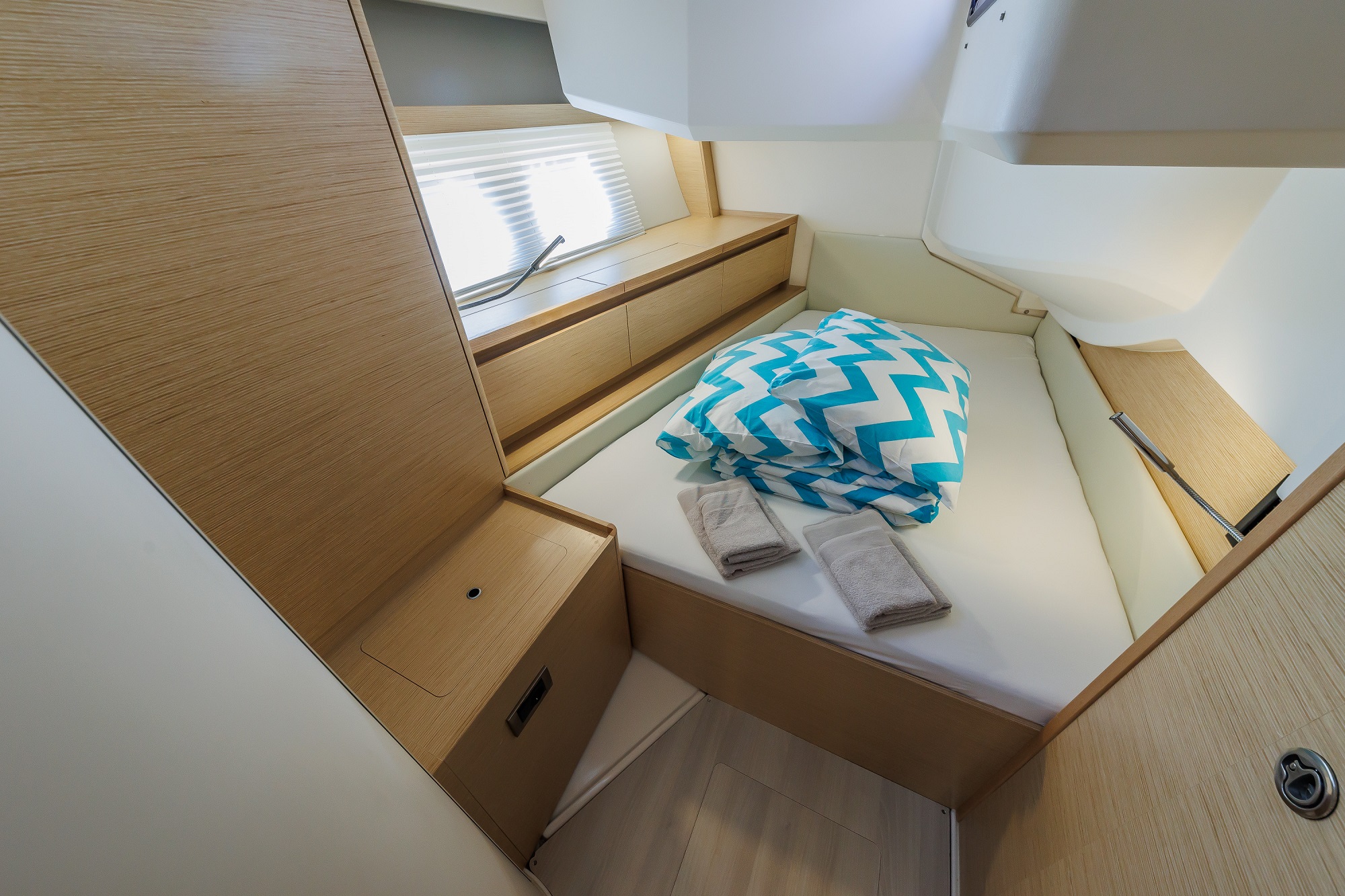Hanse 588 - 4 + 1 cab. — photo 20