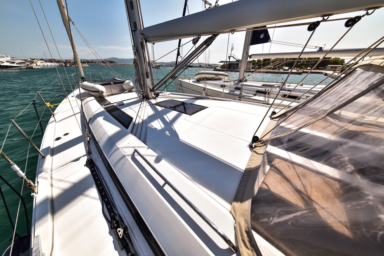Oceanis 51.1 OW - 3 cab — photo 13