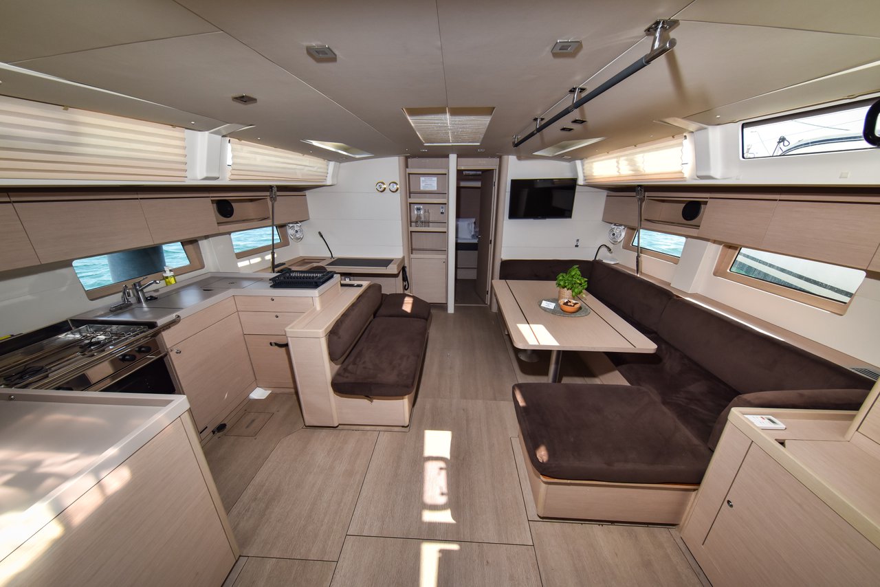 Oceanis 51.1 OW - 3 cab — photo 22
