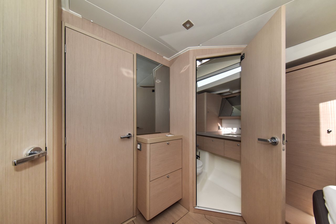 Oceanis 51.1 OW - 3 cab — photo 32