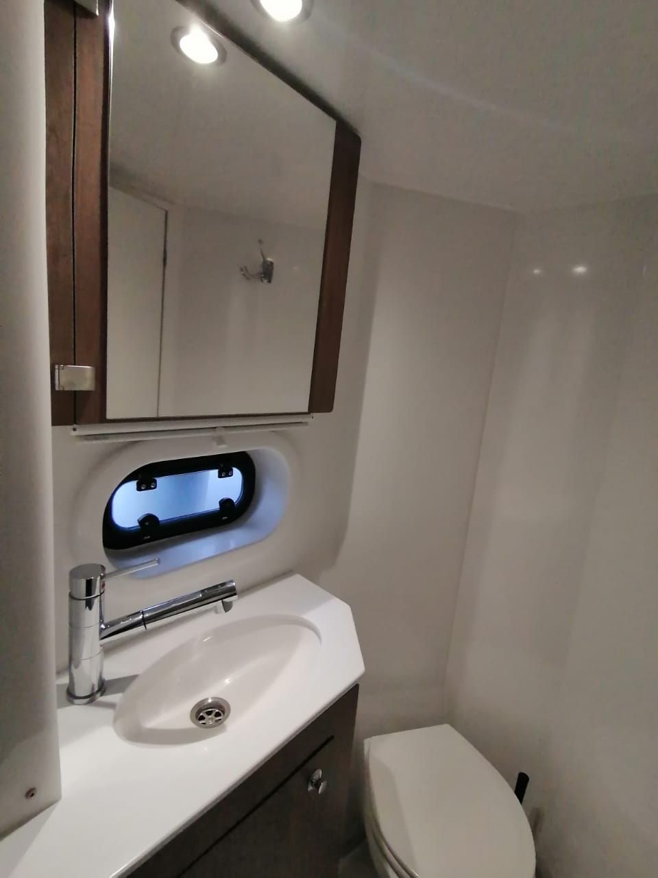 Bali 4.2 - 4 + 1 cab. — photo 8