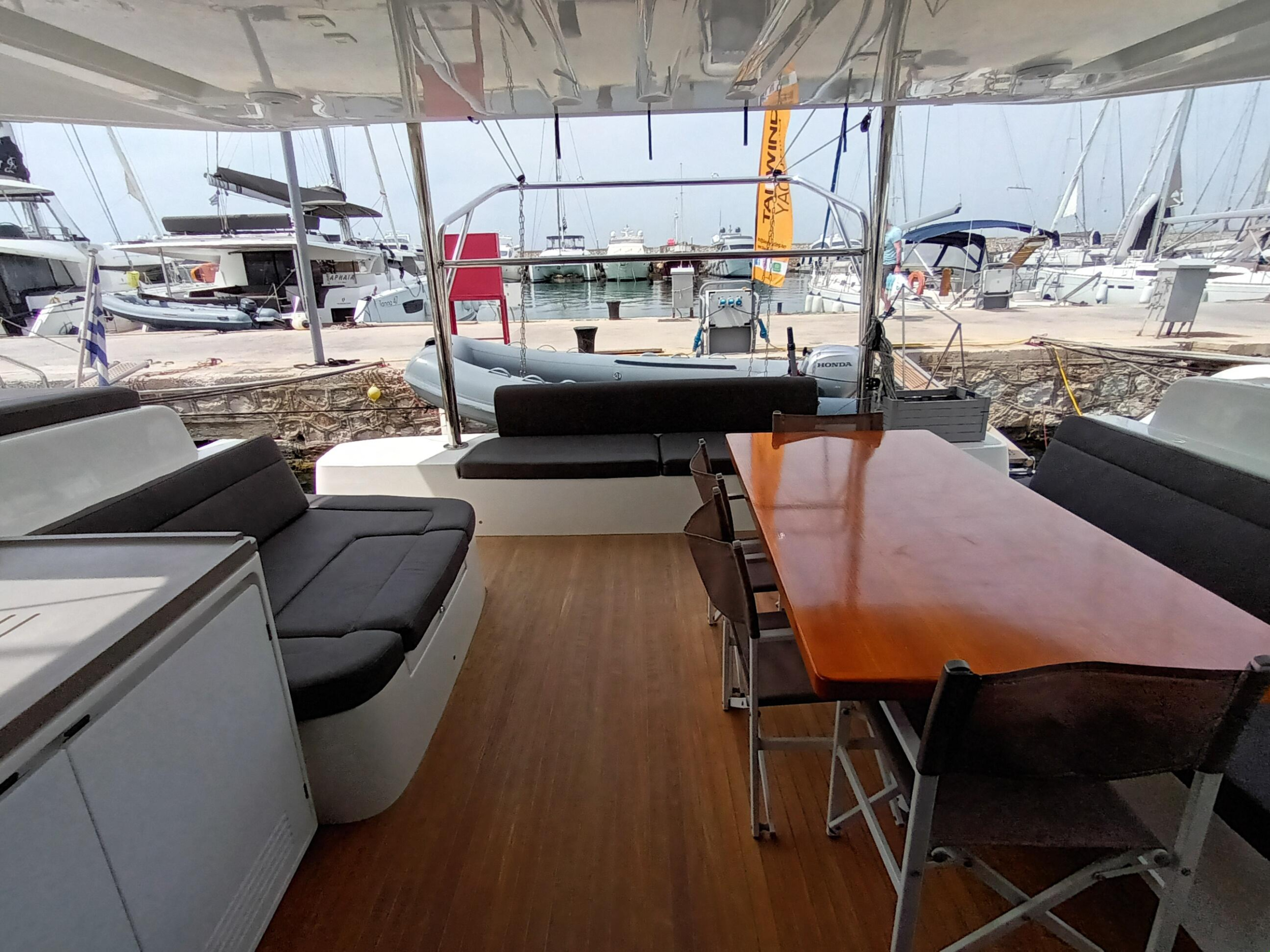 Lagoon 50 - 6 + 2 cab. — photo 8
