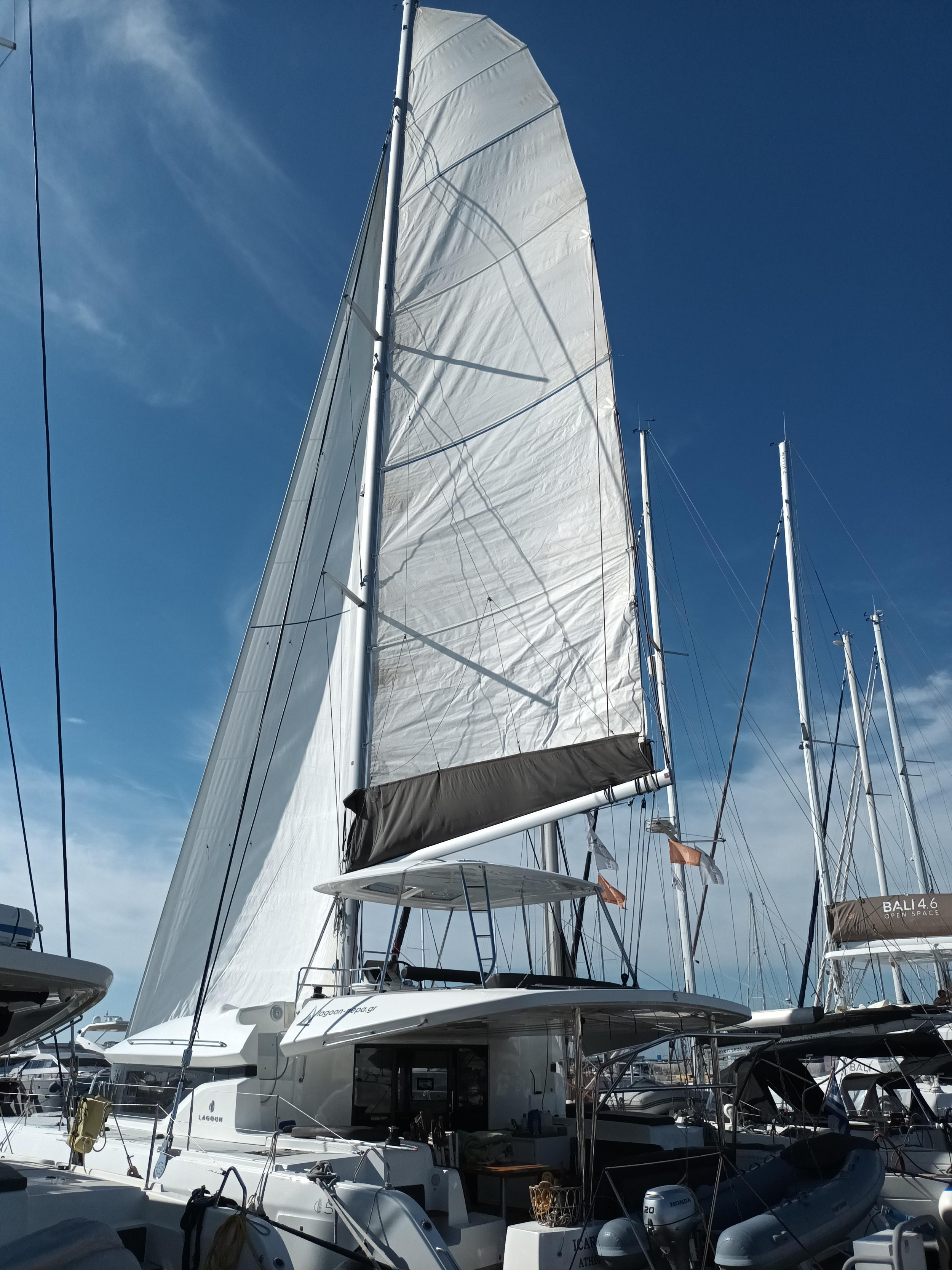 Lagoon 50 - 6 + 2 cab. — photo 12
