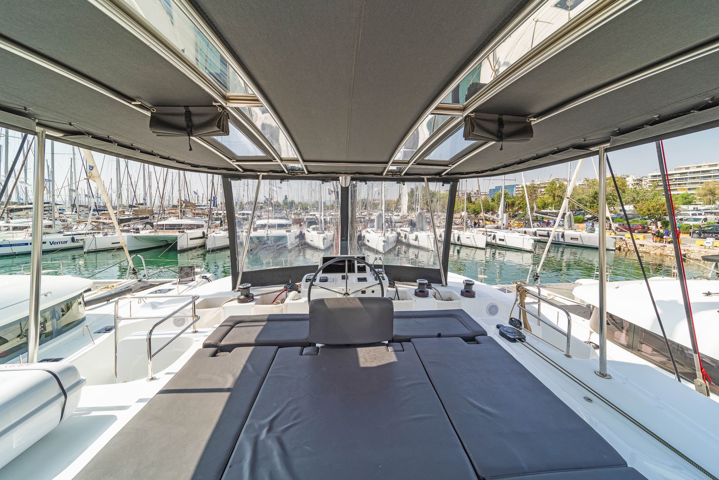 Lagoon 50 - 6 + 2 cab. — photo 17