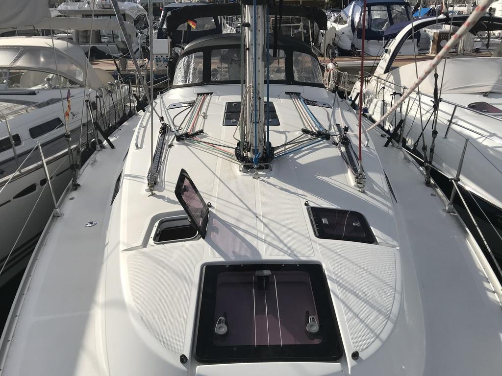 Bavaria Cruiser 40 S — photo 3
