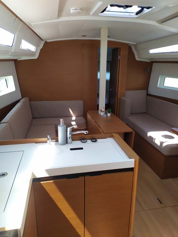 Sun Odyssey 380 - 3 cab. — photo 9