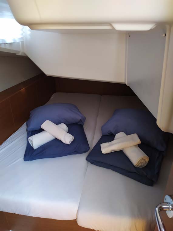 Sun Odyssey 380 - 3 cab. — photo 16