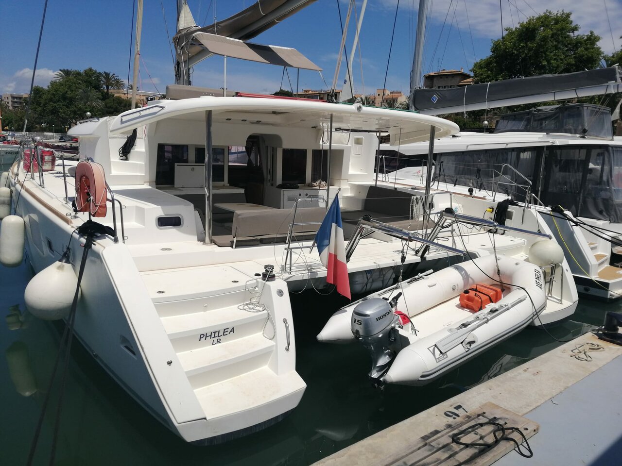 Lagoon 450 - 4 + 2 cab. — photo 1