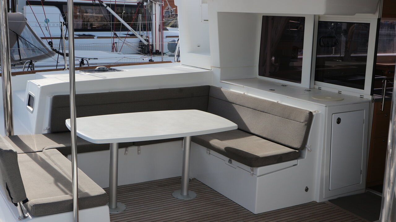 Lagoon 450 - 4 + 2 cab. — photo 8