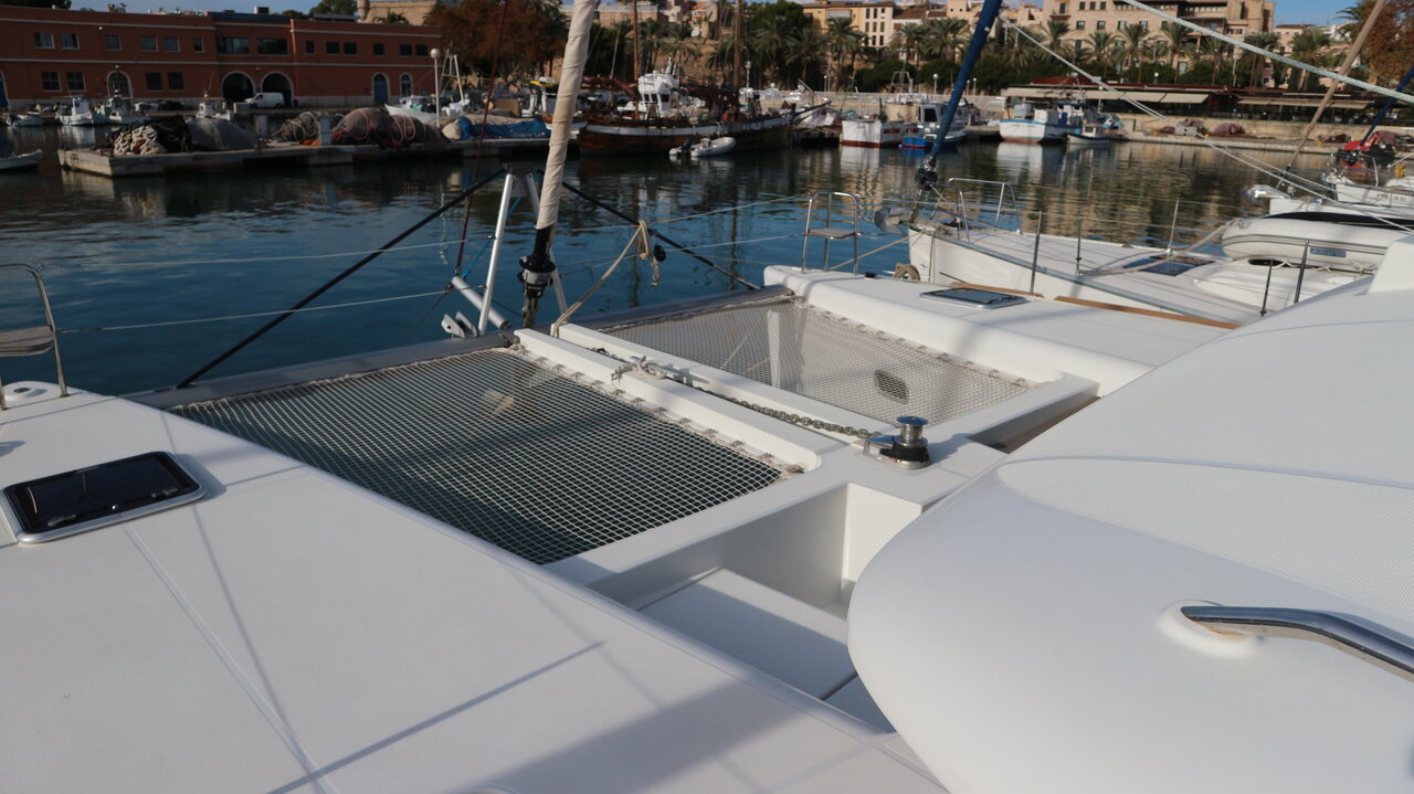 Lagoon 450 - 4 + 2 cab. — photo 13