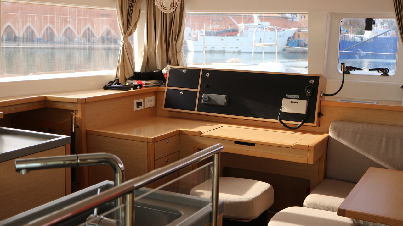 Lagoon 450 - 4 + 2 cab. — photo 19