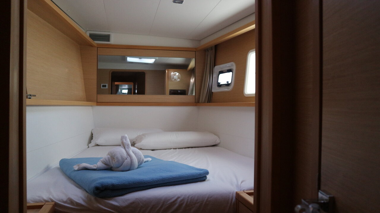Lagoon 450 - 4 + 2 cab. — photo 23