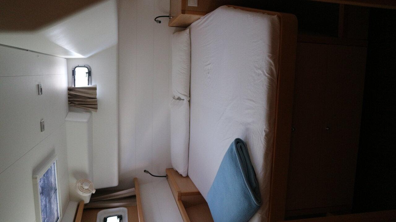 Lagoon 450 - 4 + 2 cab. — photo 24