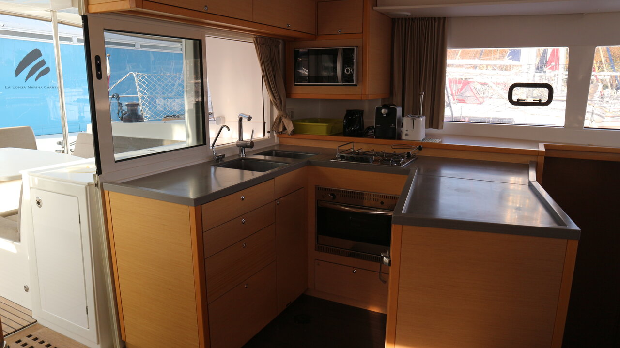 Lagoon 450 S — photo 18