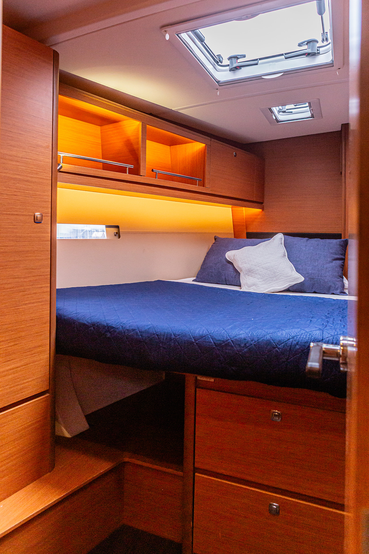 Dufour 56 Exclusive - 4 + 1 cab. — photo 9
