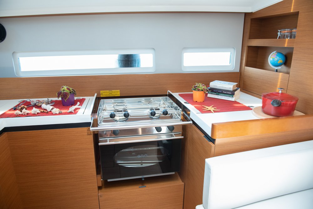 Sun Odyssey 410 - 3 cab. — photo 42