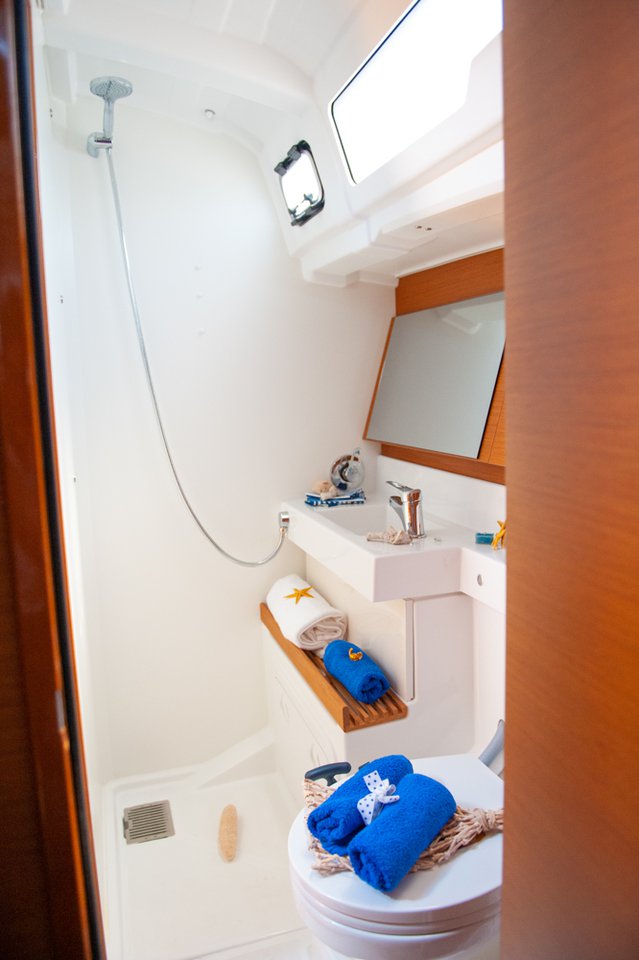 Sun Odyssey 490 - 4 + 1 cab. — photo 33