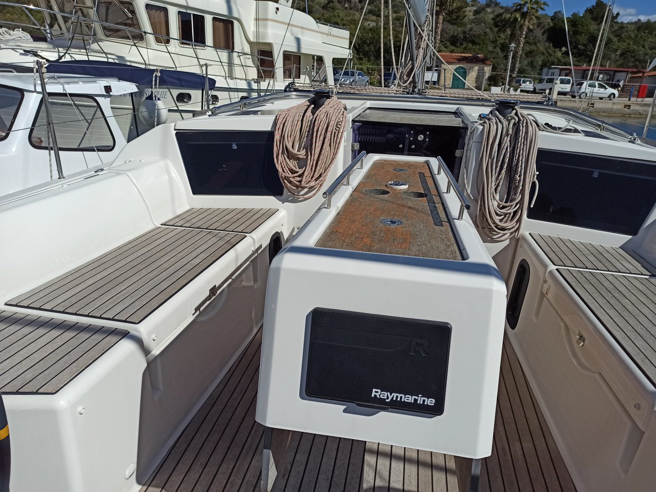 Dufour 390 GL — photo 9