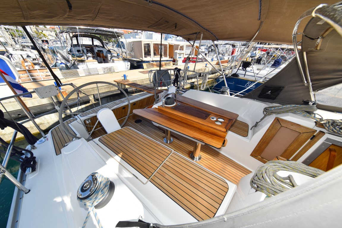 Bavaria Cruiser 37 - 3 cab. — photo 6