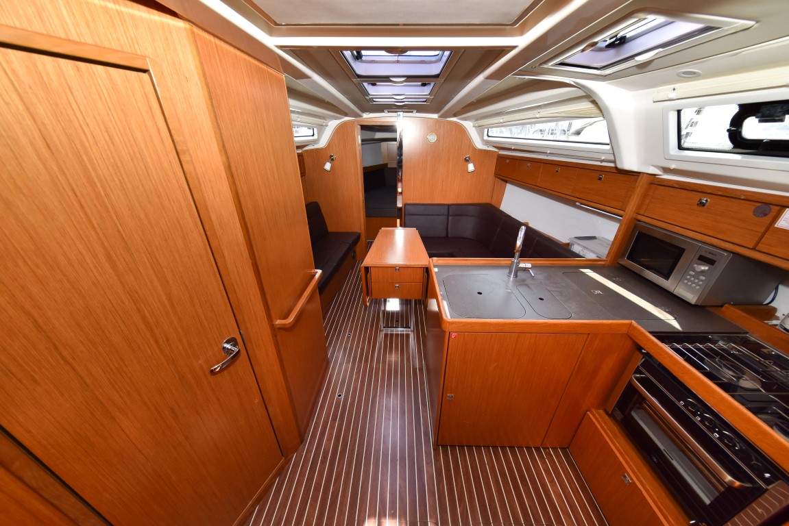 Bavaria Cruiser 37 - 3 cab. — photo 15