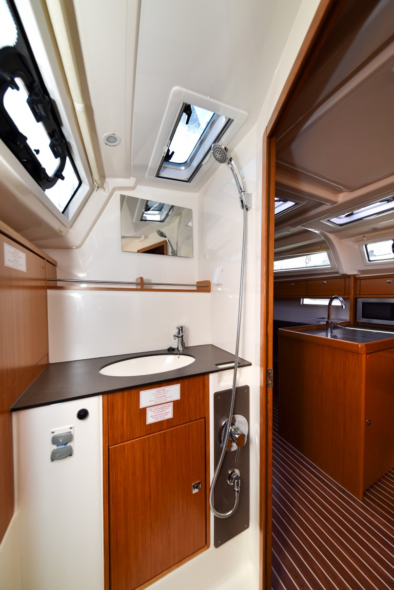 Bavaria Cruiser 37 - 3 cab. — photo 27
