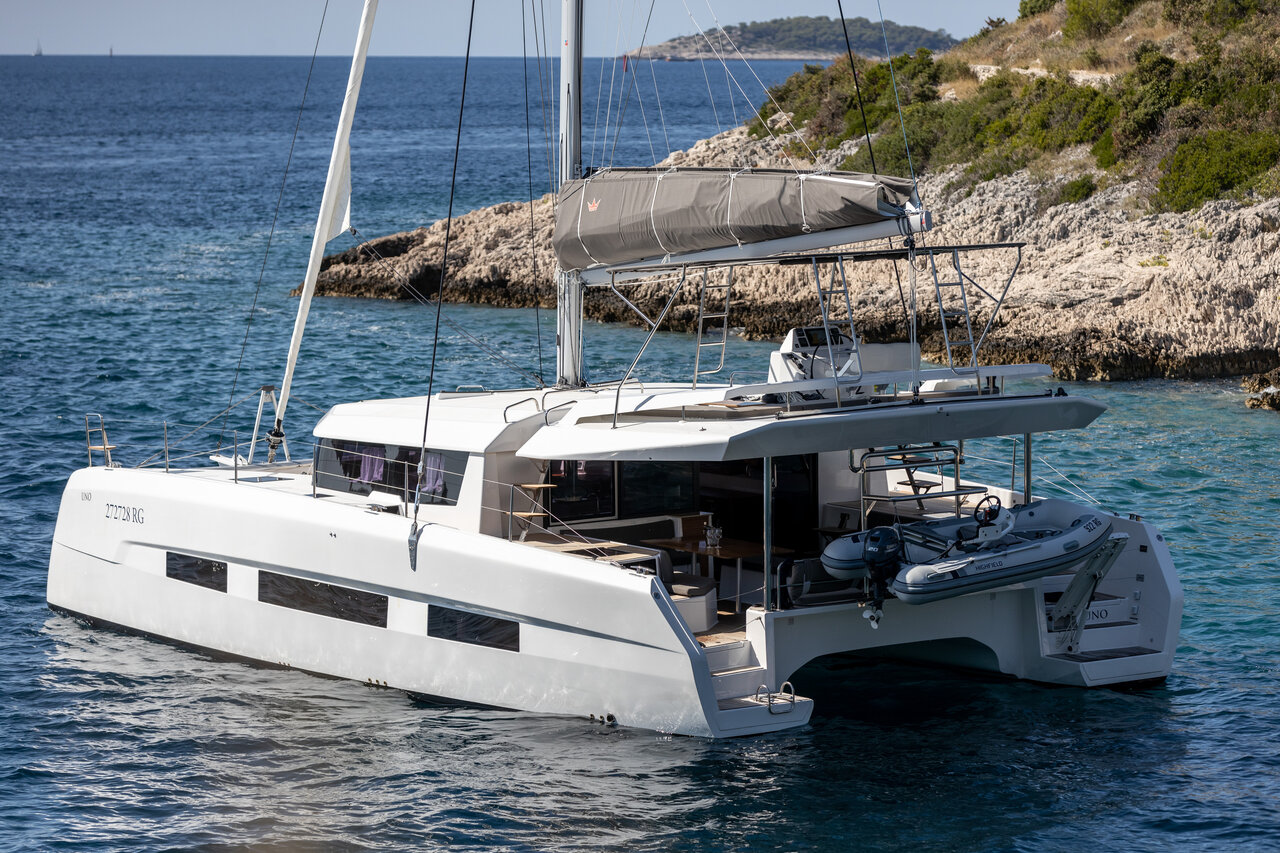 Dufour 48 Catamaran - 5 + 1 cab. — photo 6