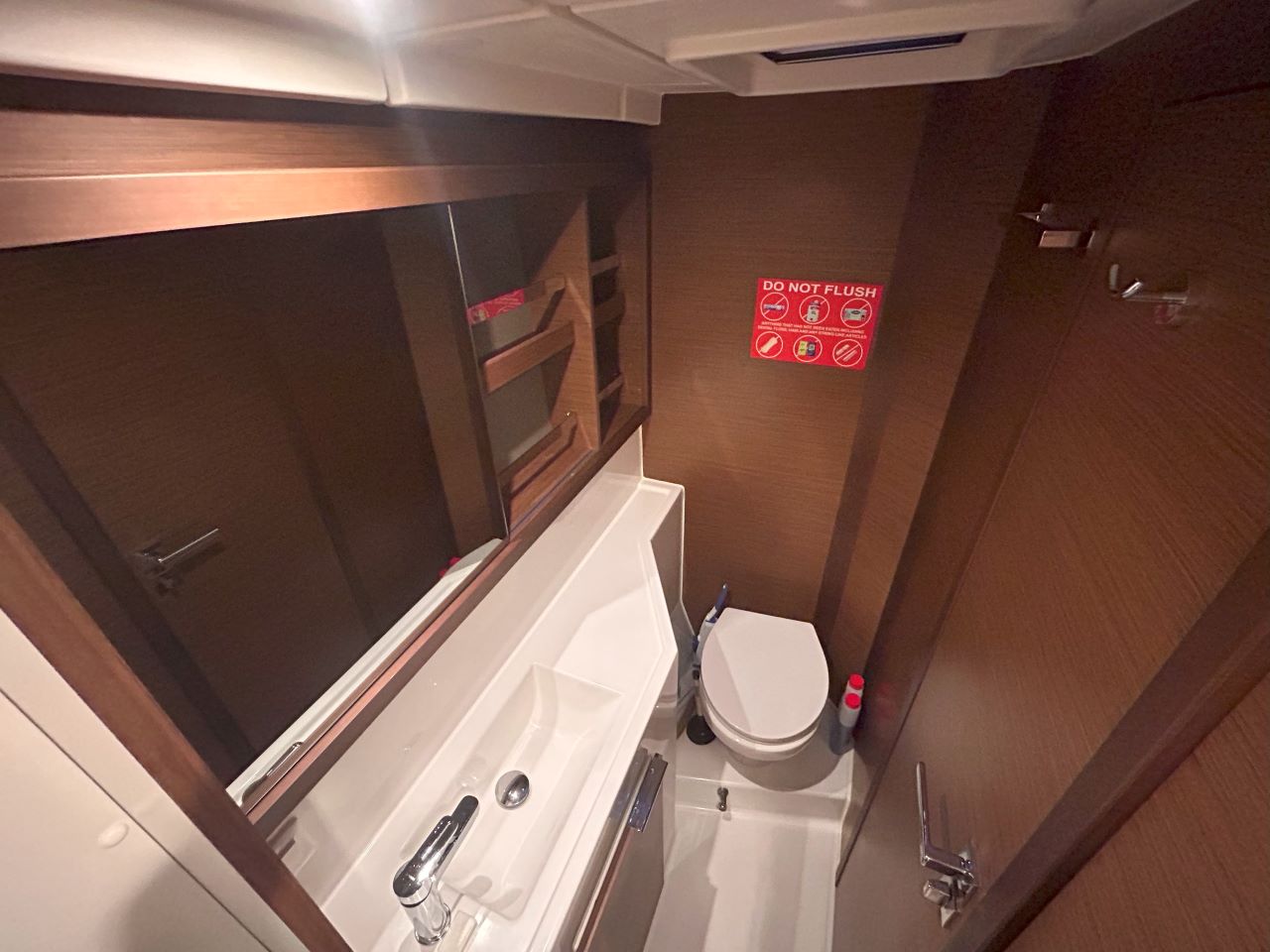 Lagoon 40 - 4 cab. — photo 11